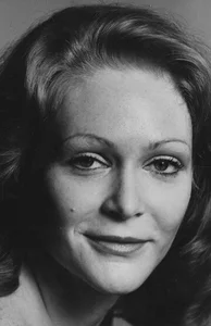 Дэрби Ллойд Рэйнс