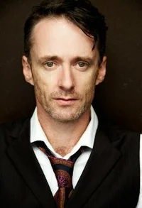 Доминик Стоун