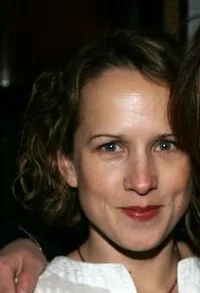 Дженнифер Дандас