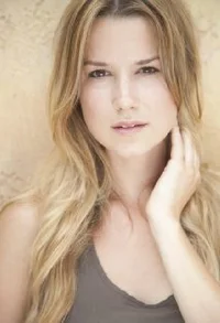 Джиллин Такер