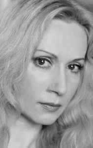 Элеонора Коризнайте