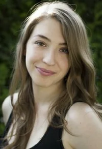 Кэролин Йонг