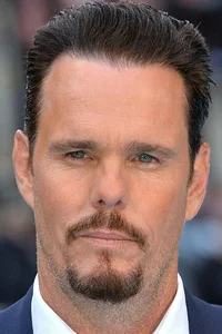 Кевин Диллон