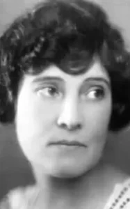 Клэр Макдауэлл