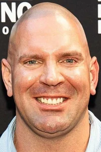 Левон Панек