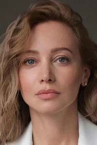 Мила Август