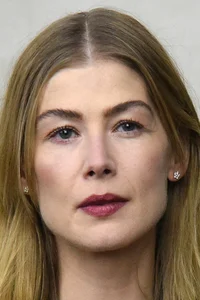 Розамунд Пайк