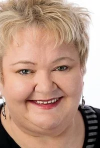 Салли-Энн Аптон